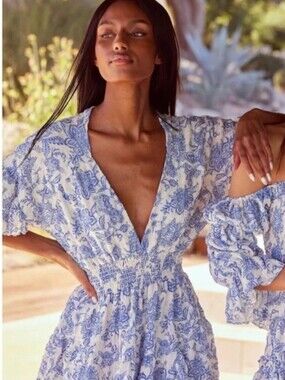 Misa Women's Smocked Gauze Floral Summer Dress sz M Blue Crush Eight Mini Dress